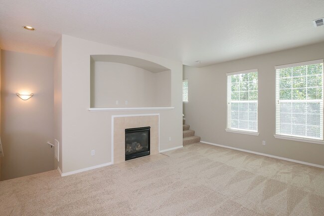 Building Photo - 5809 NE Orenco Gardens Dr