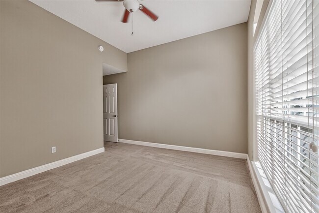 Building Photo - 20126 Black Canyon Dr