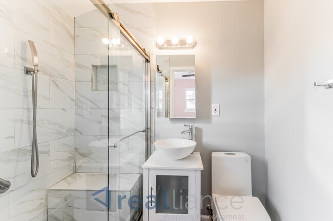 Building Photo - 2413 Chapman Rd