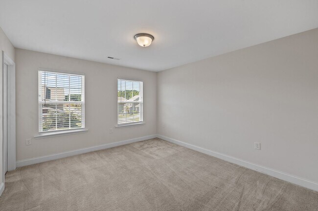 Building Photo - Spacious 4bd/3ba in Franklinton