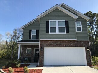 Building Photo - LARGE HOME WITH A POND LOT!