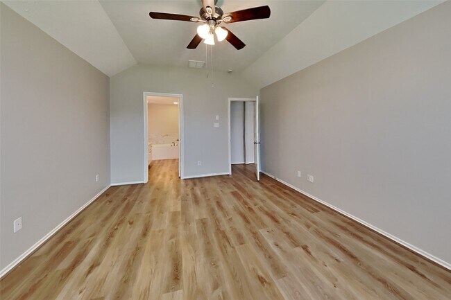 Building Photo - 22076 Knights Cove Dr