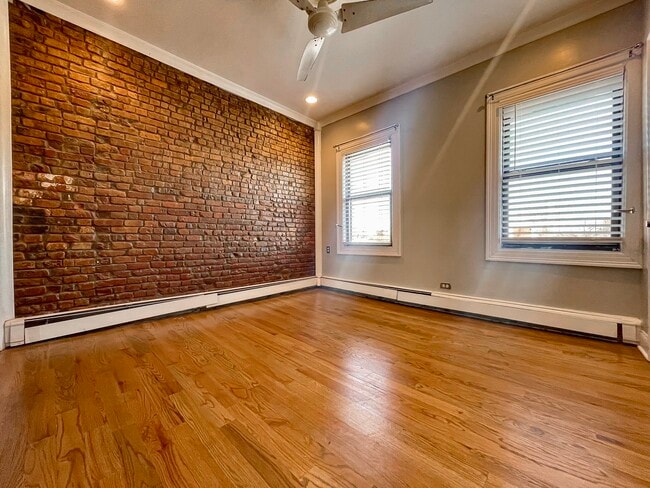 Building Photo - 559 Communipaw Ave