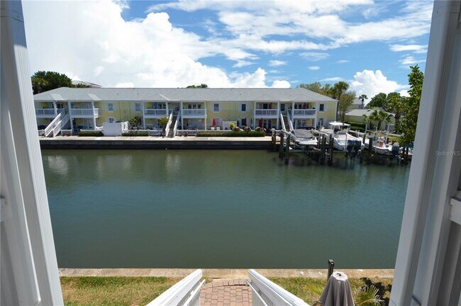 Building Photo - 5048 Beach Dr SE
