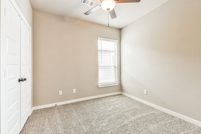 Building Photo - 25531 Starling Ln