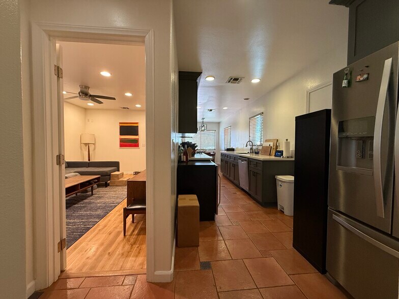 Building Photo - 4907 S Centinela Ave