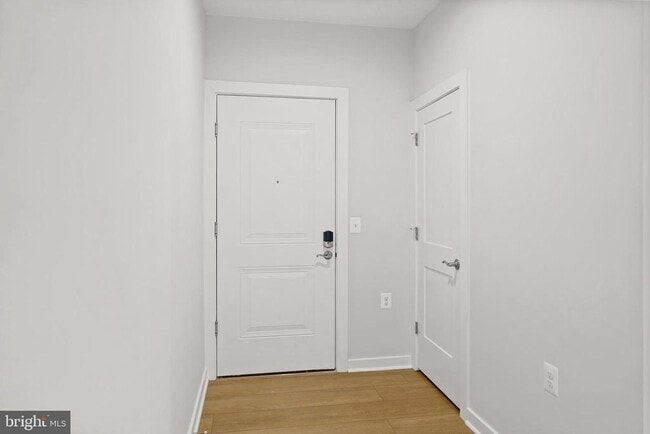 Building Photo - 1675 Bandit Loop