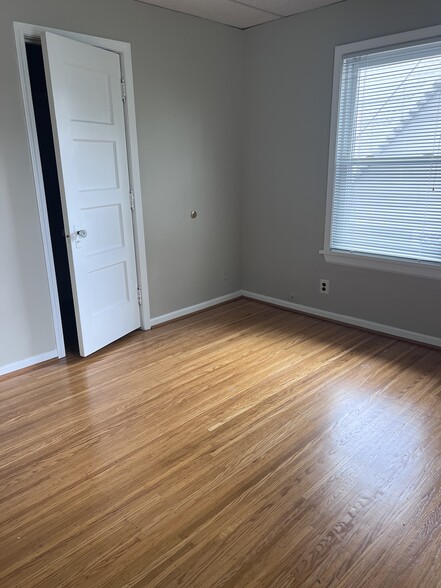 2nd floor bedroom - 21 Audubon St