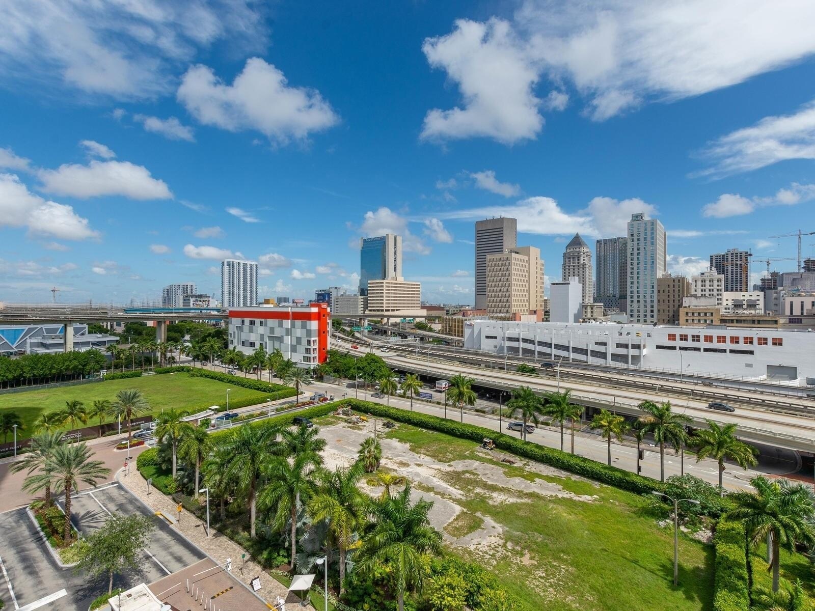 Building Photo - 350 S Miami Ave