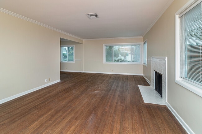 Building Photo - 10745 Stephon Terrace