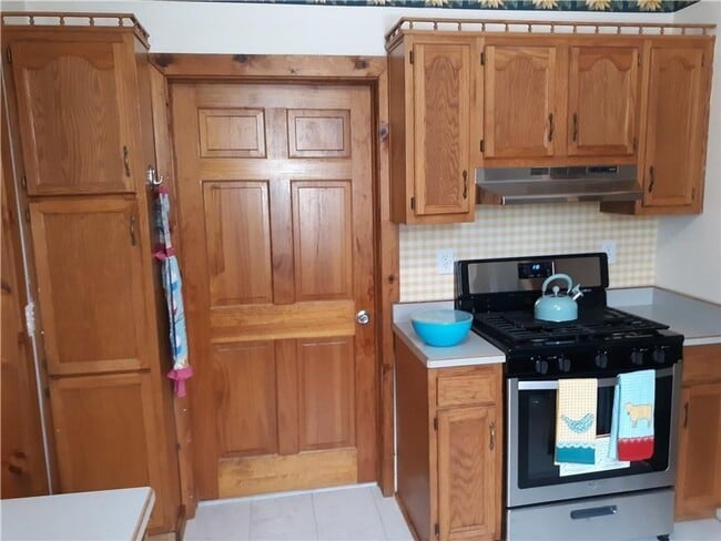 Building Photo - 2 bedroom 1 bath