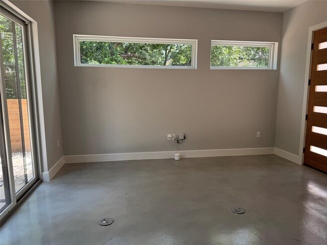 Building Photo - 2604 Francisco St