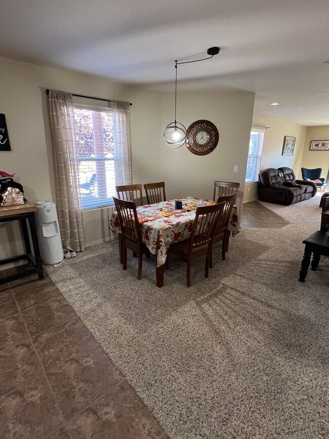 Building Photo - 2524 Las Alturas Ct