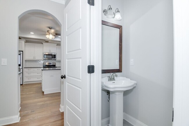 Building Photo - Beauty in Riverwood on Corner Lot!