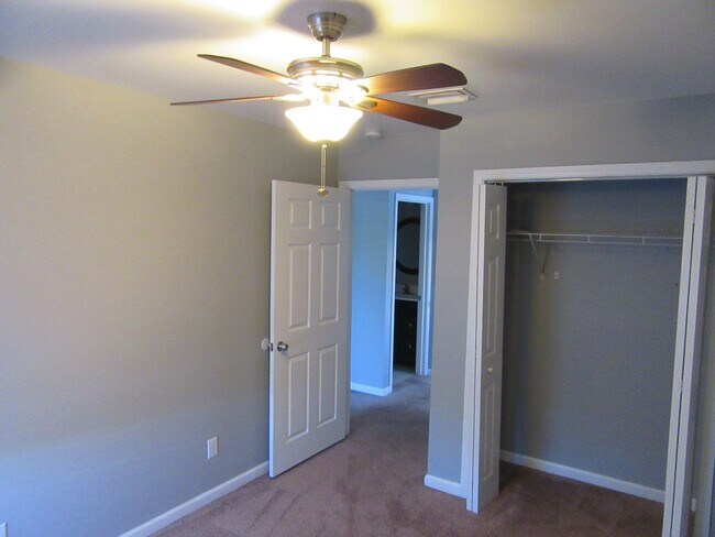 Building Photo - 2416 Astrid Ln