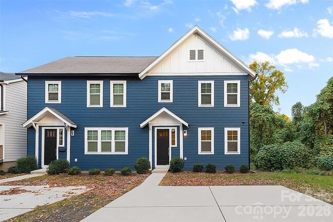 Building Photo - 712 Rodey Ave