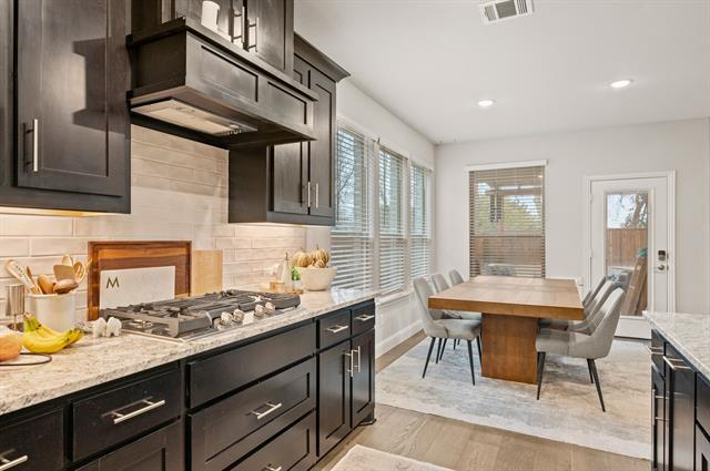 Building Photo - 811 Ridgehurst Rd