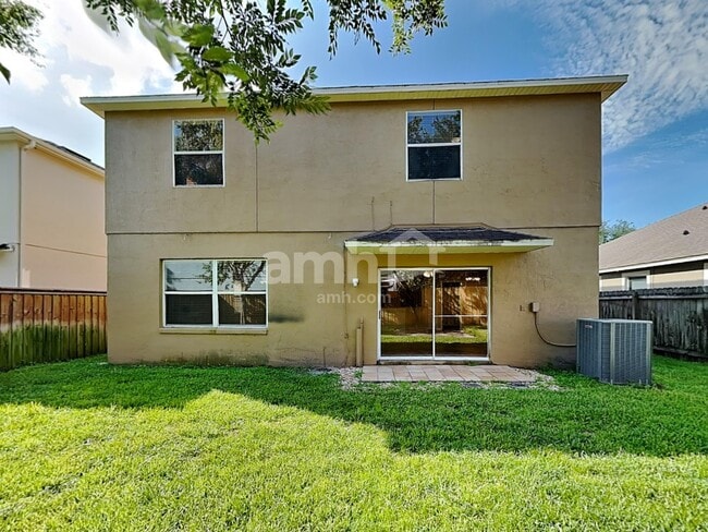 Building Photo - 633 Prince Ln