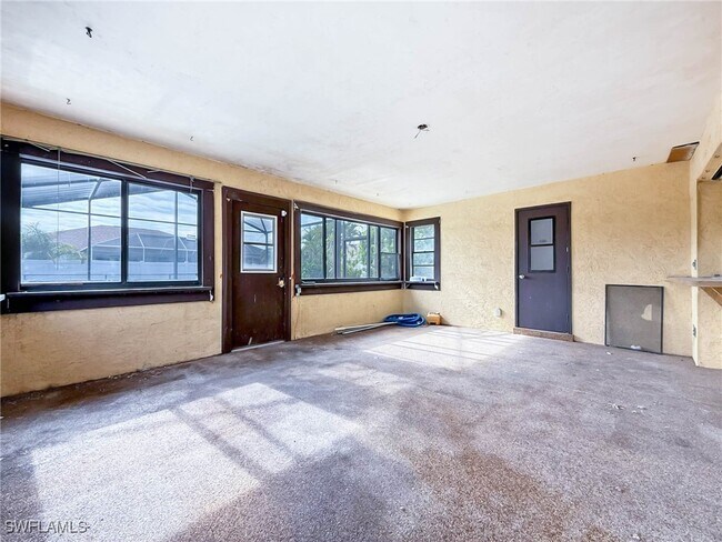 Building Photo - 1203 SE 22nd Ave