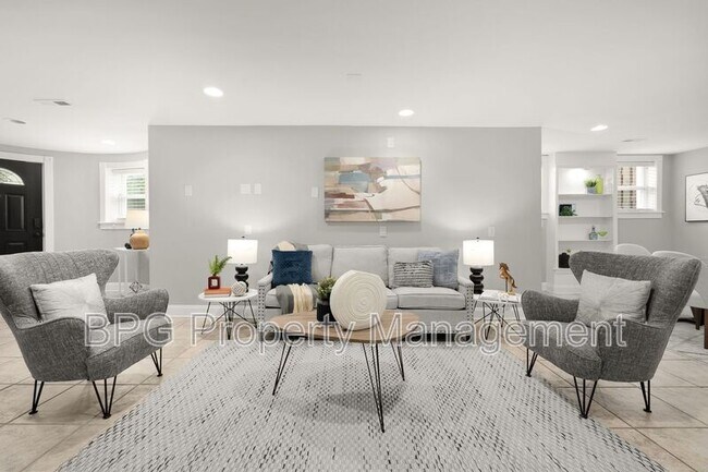 Building Photo - 1819 1st St NW