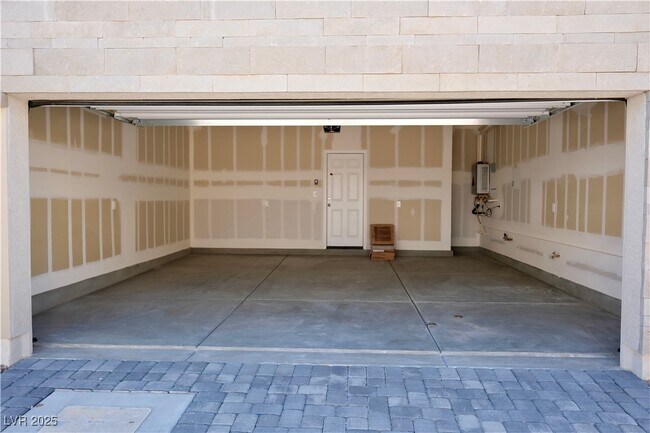 Building Photo - 1168 Heliodor Ave
