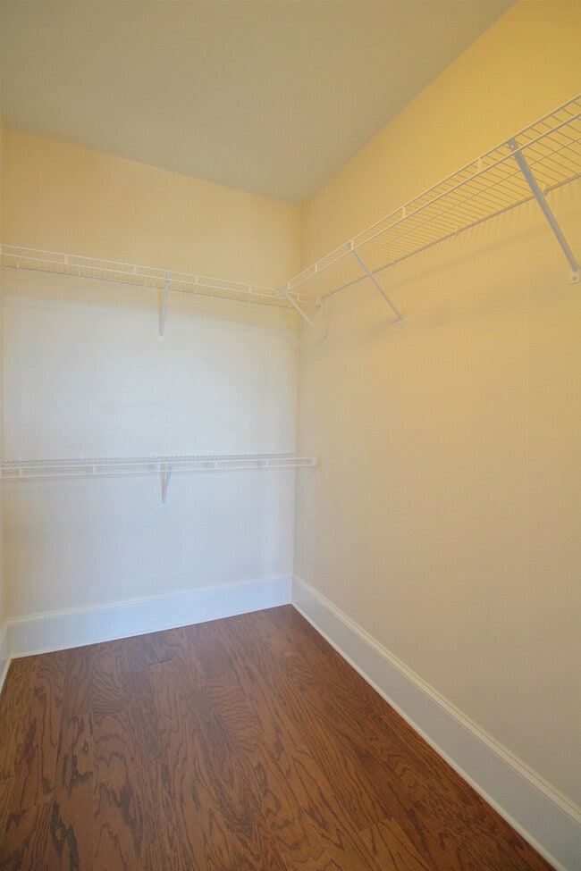 Building Photo - Beautiful Condo in Davis Park with Fantastic Upgrades!  Pet Friendly
