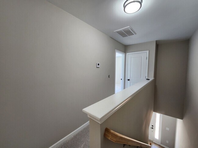 Building Photo - Lillie B Townhomes