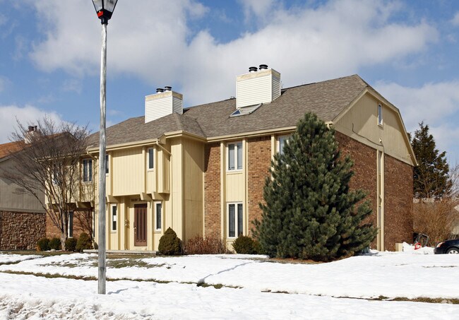 Primary Photo - 5836 Ryewyck Dr