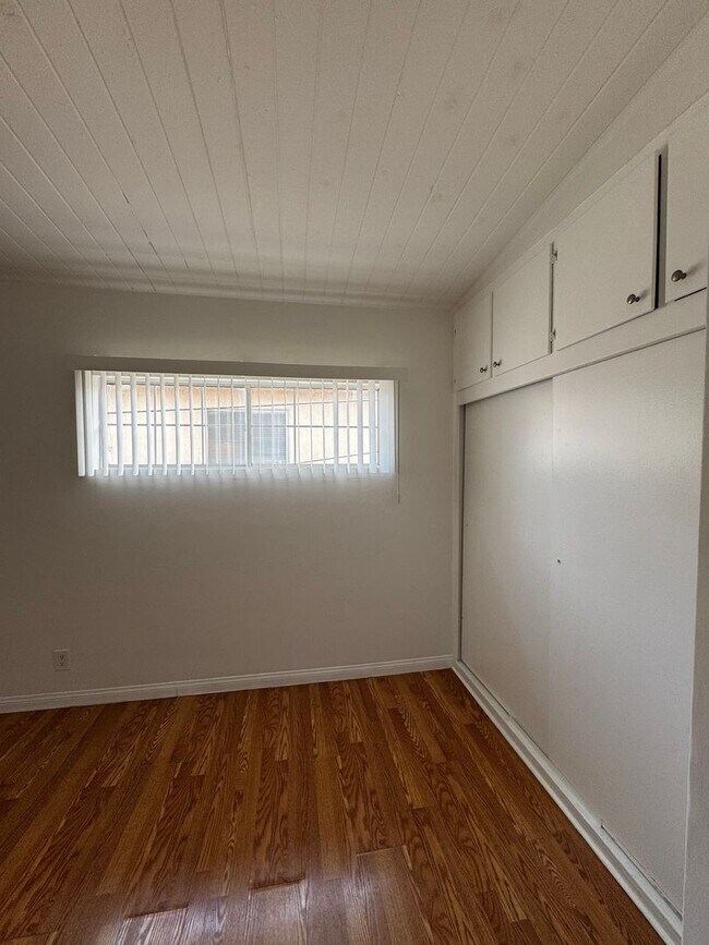 Building Photo - Comfortable 1-Bedroom in Gardena with Park...