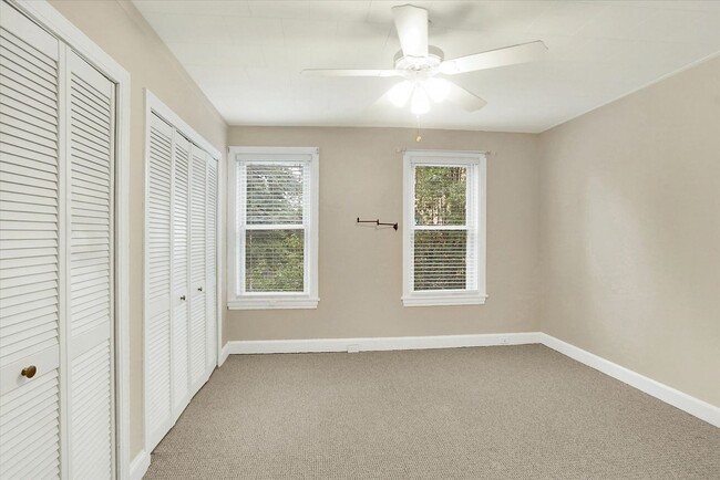 Building Photo - 1329 Green St