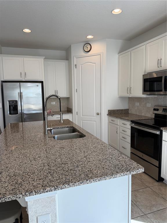 Building Photo - 5593 Western Sun Dr