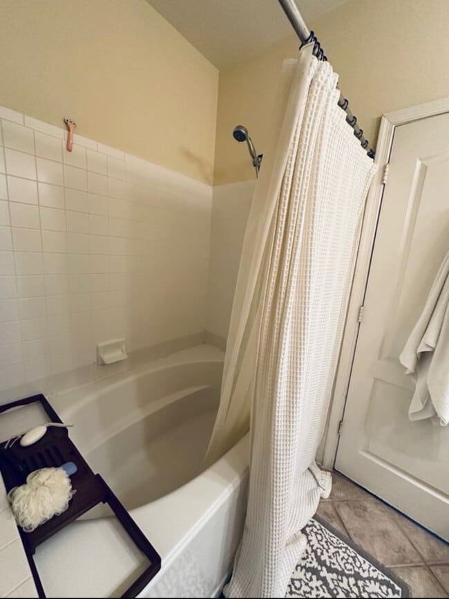 Building Photo - 533 Ensemble Ct