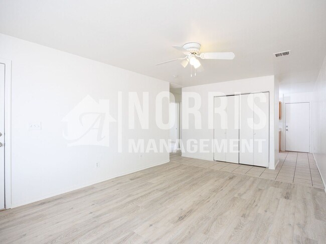 Building Photo - 10077 S Tampico Ln