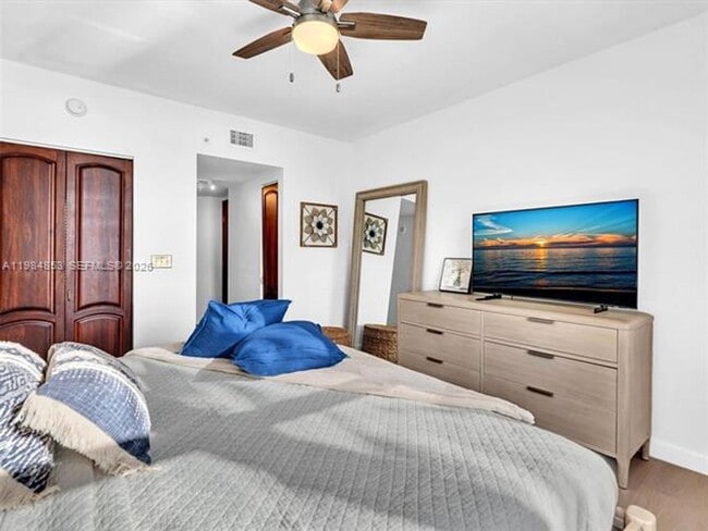 Building Photo - 17150 N Bay Rd