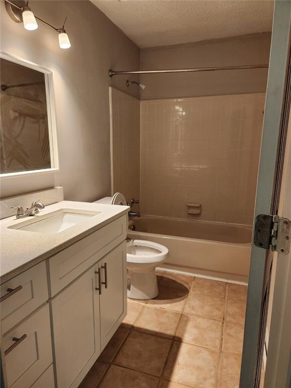 Building Photo - 220 St Andrews Ct