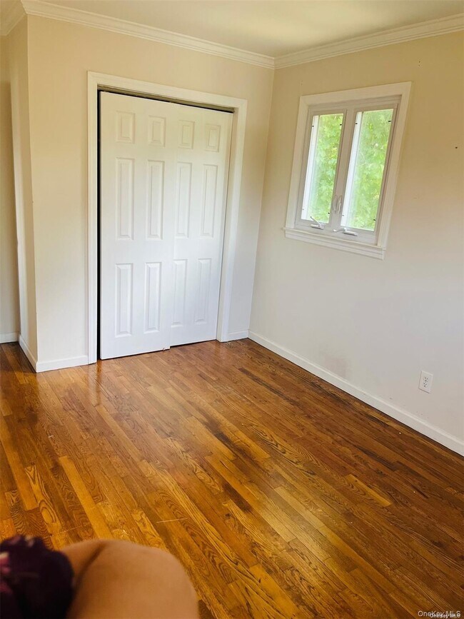 Building Photo - 40 Willets Dr