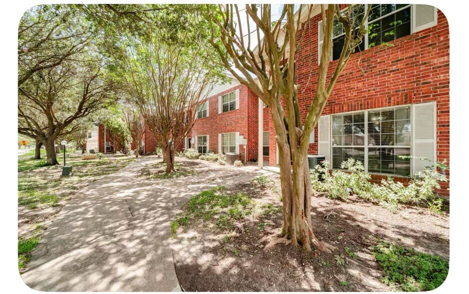 Building Photo - 13674 Garden Grove Ct