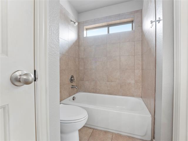 Building Photo - 2308 Fountain Gate Dr
