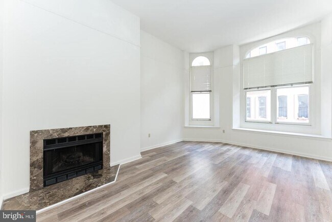 Building Photo - 2020 Walnut St