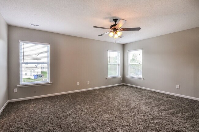 Building Photo - 7211 Great Laurel Dr