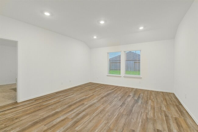 Building Photo - 14980 Timber Pnes Dr