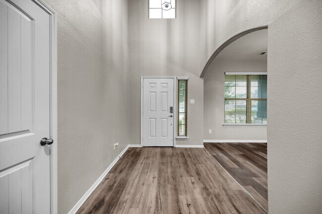 Building Photo - 9575 E Woodmark