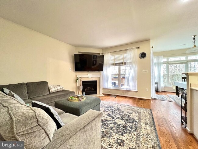 Building Photo - 7317 Hampton Manor Pl