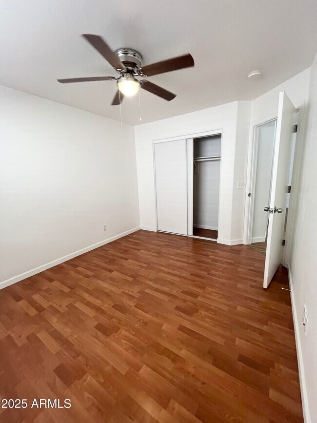 Building Photo - 7504 W Jenan Dr