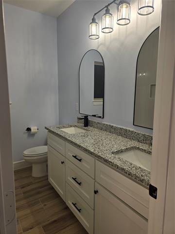 Building Photo - 2505 Oakwood Terrace