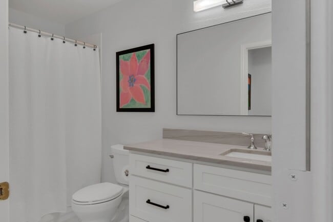 Building Photo - Herritage Ranch Gem