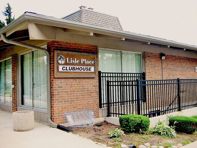 Building Photo - 4500 Beau Monde Dr