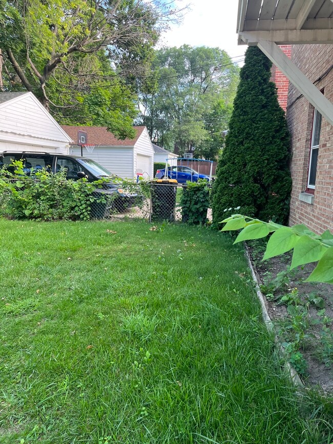 Building Photo - 2643 N 63rd St