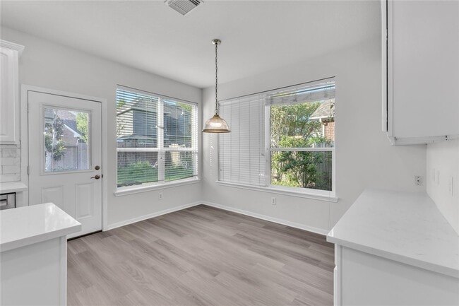 Building Photo - 5523 Santa Chase Ln