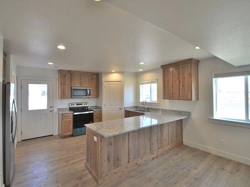 Building Photo - 2333 N 3900 W